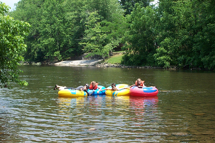 river tubing smoky mountains